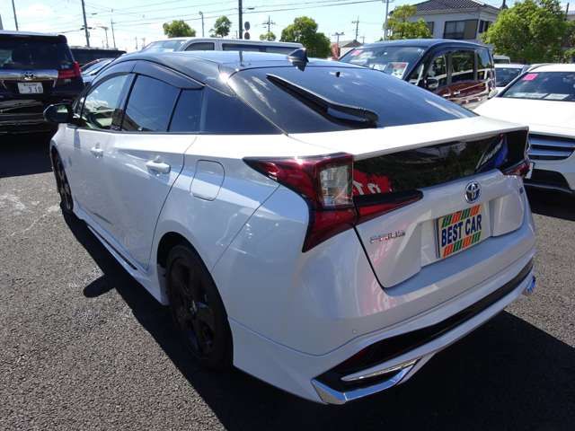 Toyota PRIUS 2021-09 12732-2