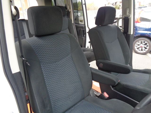 Nissan SERENA 2016-01 187320-11