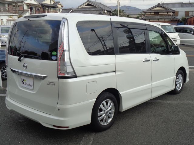 Nissan SERENA 2016-01 187320-2