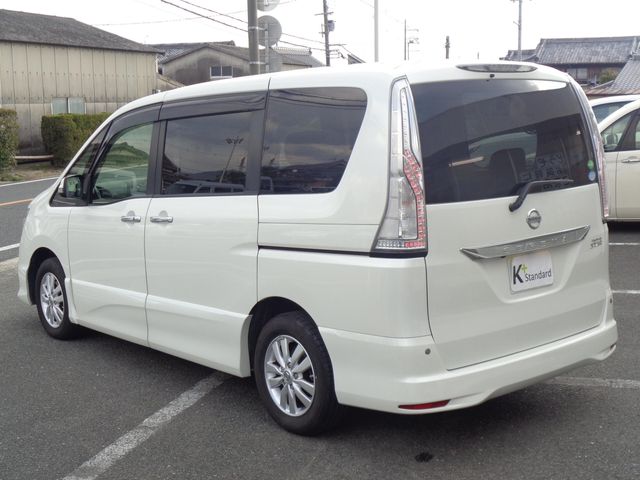 Nissan SERENA 2016-01 187320-26