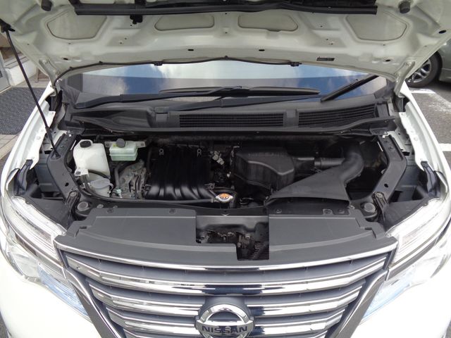 Nissan SERENA 2016-01 187320-28