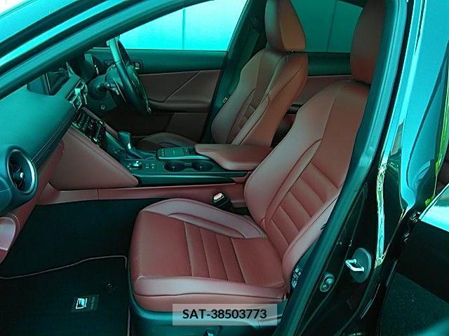 Lexus IS 2021-06 362800-5