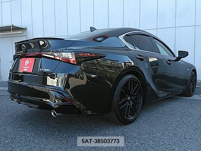 Lexus IS 2021-06 362800-2