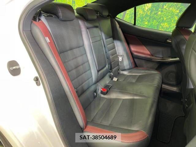 Lexus IS 2017-12 275747-9