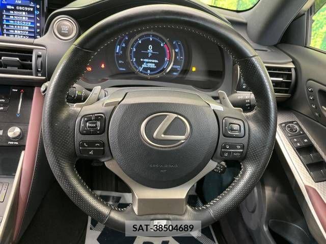 Lexus IS 2017-12 275747-11