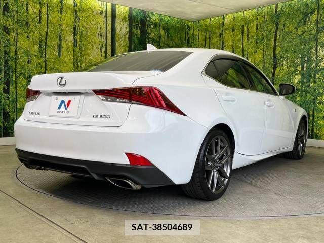 Lexus IS 2017-12 275747-17