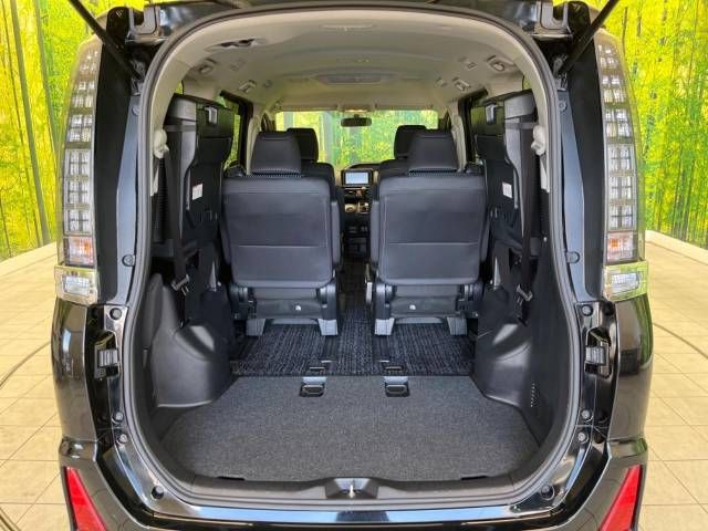 Toyota VOXY 2015-10 12822-11