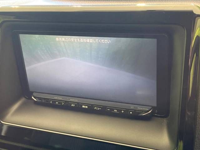 Toyota VOXY 2015-10 12822-3