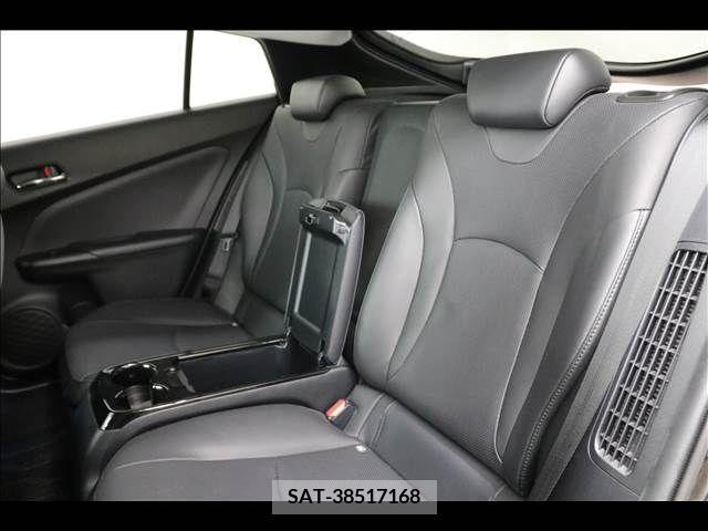 Toyota PRIUS PHV 2019-03 283549-18