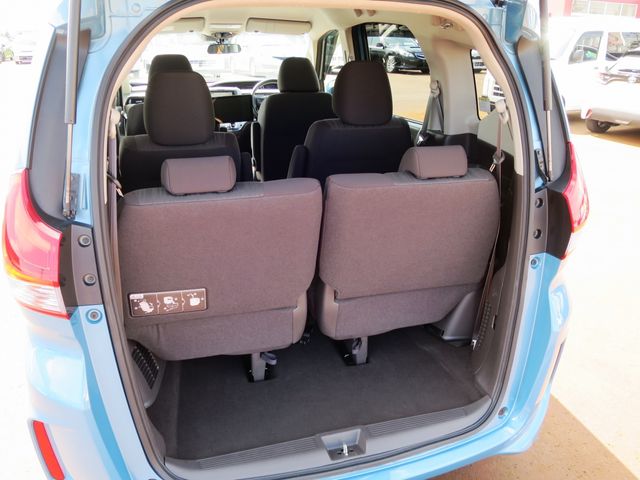 Honda FREED HYBRID 2018-03 7975-8