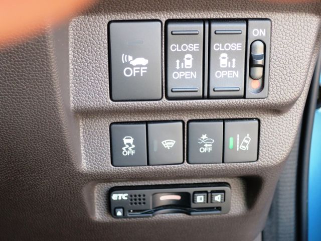 Honda FREED HYBRID 2018-03 7975-19