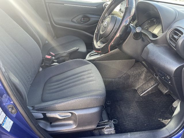 Toyota YARIS 2020-11 184157-5