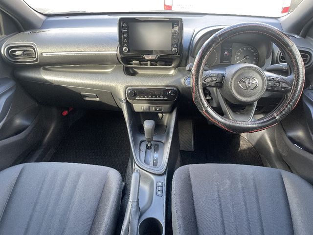 Toyota YARIS 2020-11 184157-4