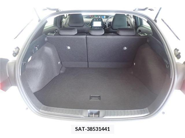 Toyota PRIUS 2022-07 366305-17