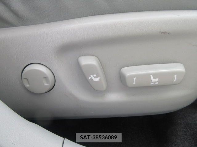 Toyota PRIUS PHV 2012-04 322175-18