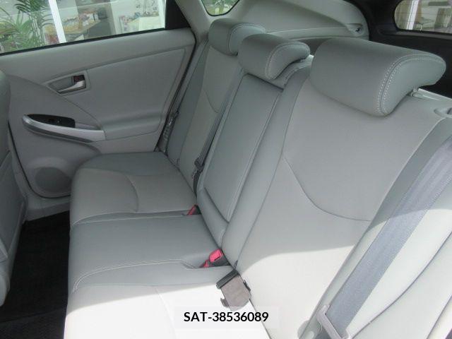 Toyota PRIUS PHV 2012-04 322175-5