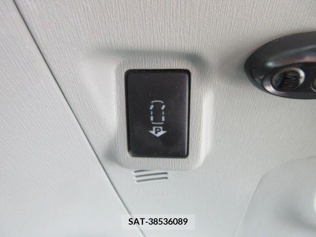 Toyota PRIUS PHV 2012-04 322175-15