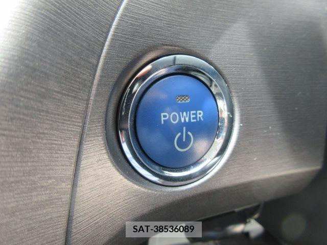 Toyota PRIUS PHV 2012-04 322175-21