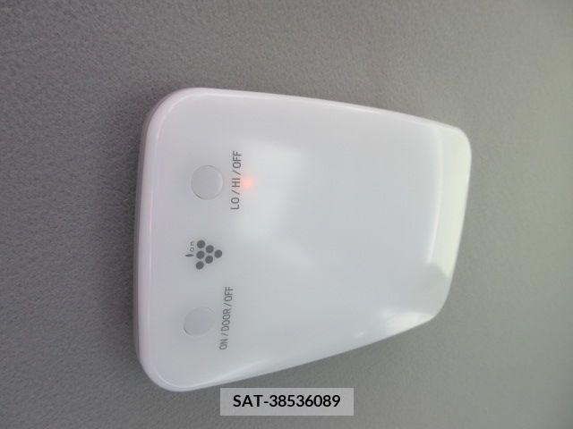 Toyota PRIUS PHV 2012-04 322175-19