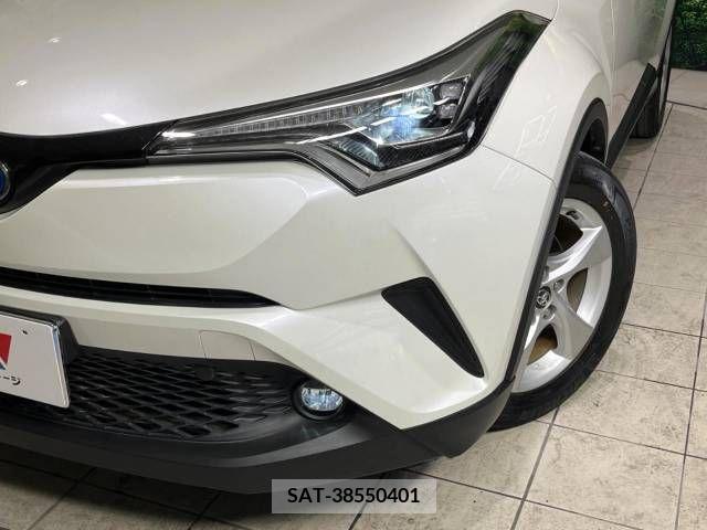 Toyota C-HR 2019-01 357812-12