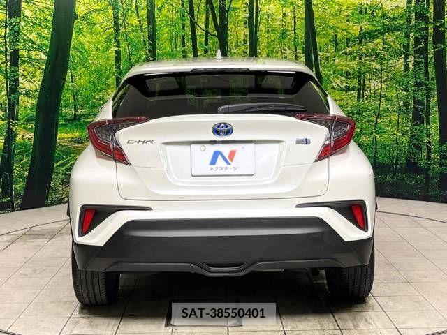 Toyota C-HR 2019-01 357812-15