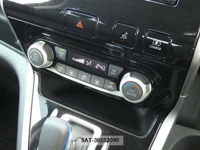 Nissan SERENA 2018-01 393864-14