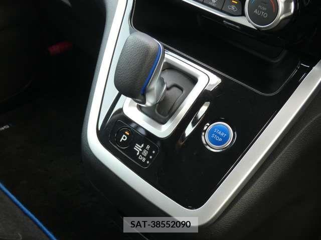 Nissan SERENA 2018-01 393864-13