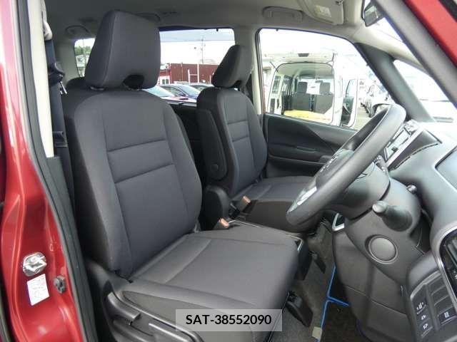 Nissan SERENA 2018-01 393864-19