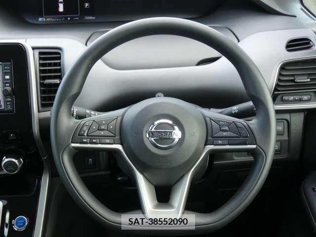 Nissan SERENA 2018-01 393864-9