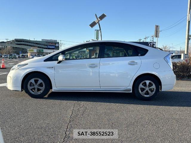 Toyota PRIUS 2013-02 281845-8