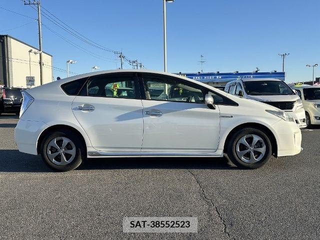 Toyota PRIUS 2013-02 281845-7