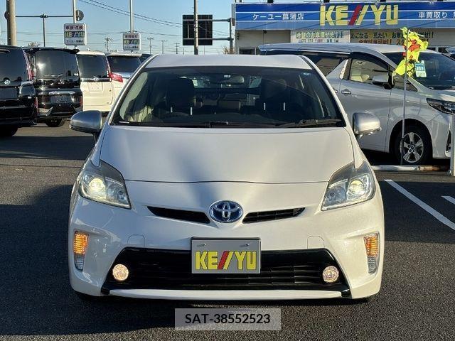 Toyota PRIUS 2013-02 281845-4