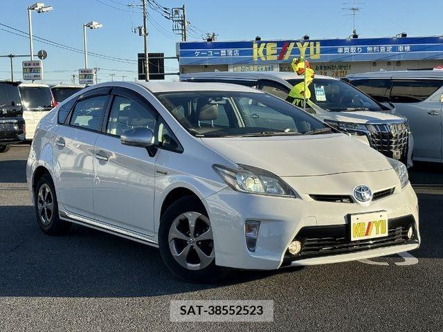 Toyota PRIUS 2013-02 281845-3