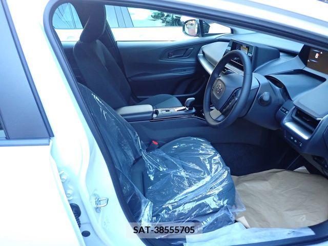 Toyota PRIUS 2024-08 366505-5