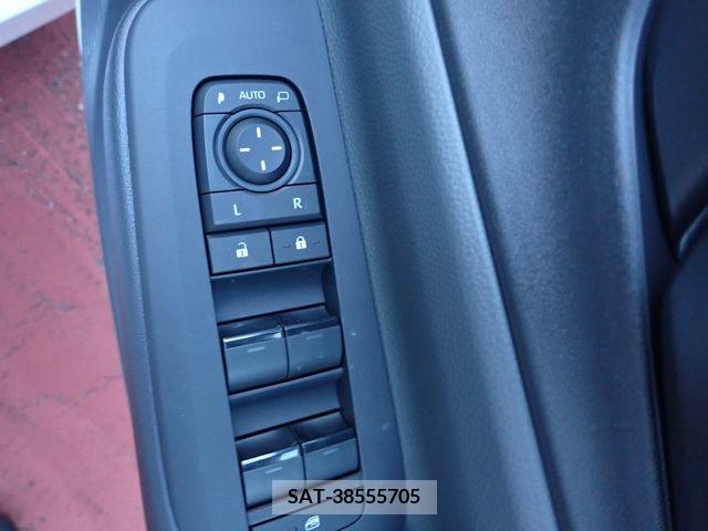 Toyota PRIUS 2024-08 366505-4