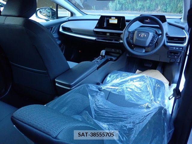 Toyota PRIUS 2024-08 366505-1