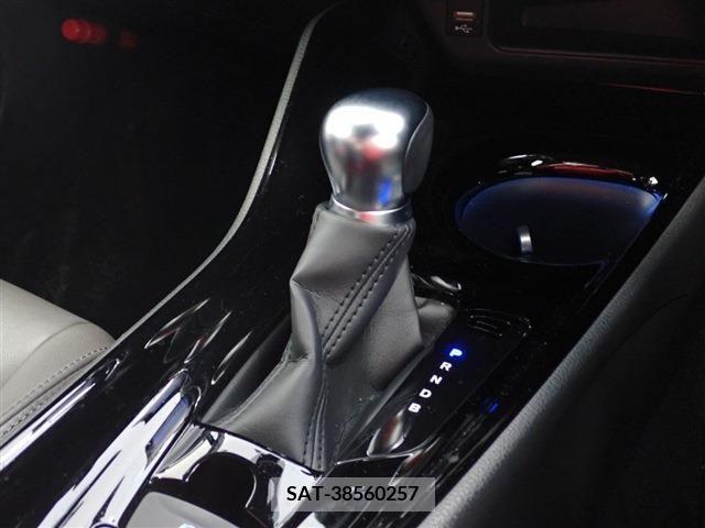 Toyota C-HR 2021-03 214726-14