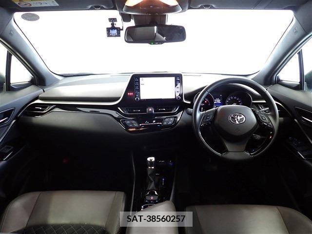 Toyota C-HR 2021-03 214726-10