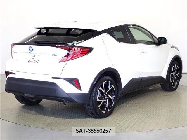 Toyota C-HR 2021-03 214726-3