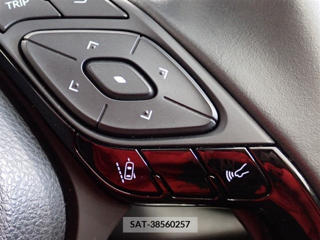 Toyota C-HR 2021-03 214726-17