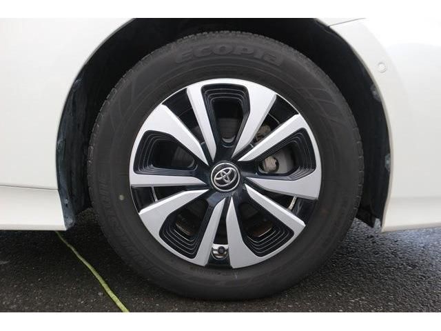 Toyota PRIUS PHV 2017-06 8366-8
