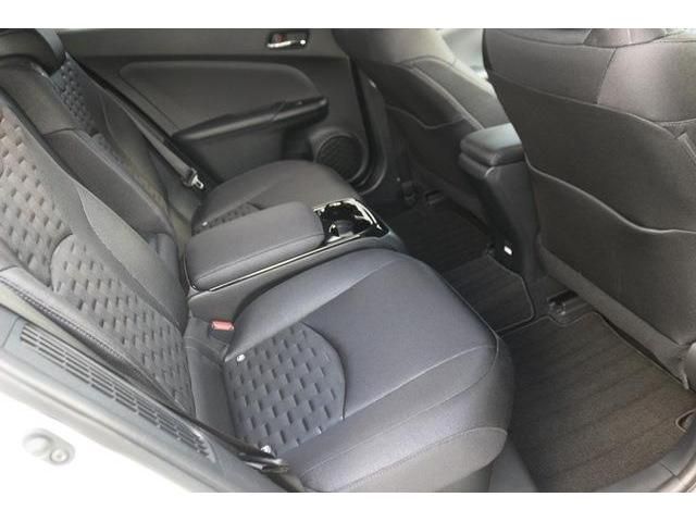 Toyota PRIUS PHV 2017-06 8366-11