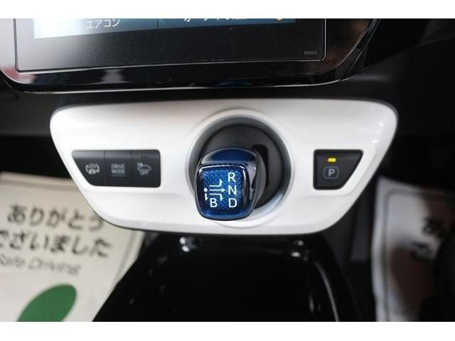 Toyota PRIUS PHV 2017-06 8366-15