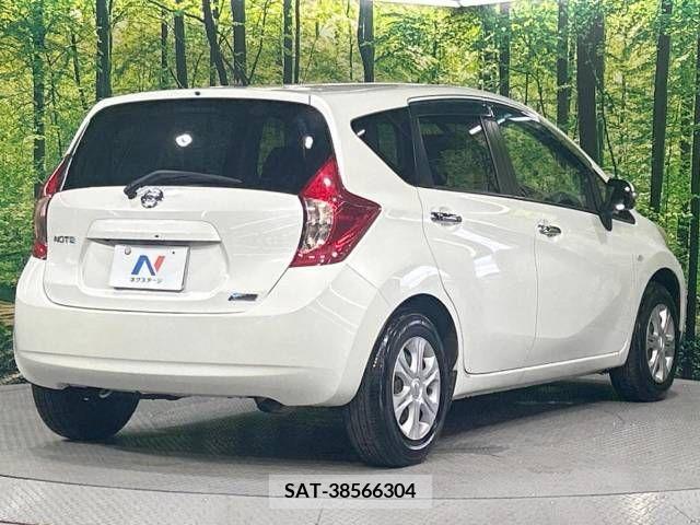 Nissan NOTE 2013-12 365443-17