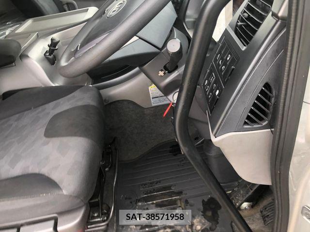 Nissan QUON 2018-09 354595-24