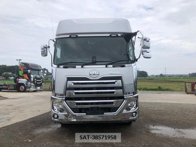 Nissan QUON 2018-09 354595-1