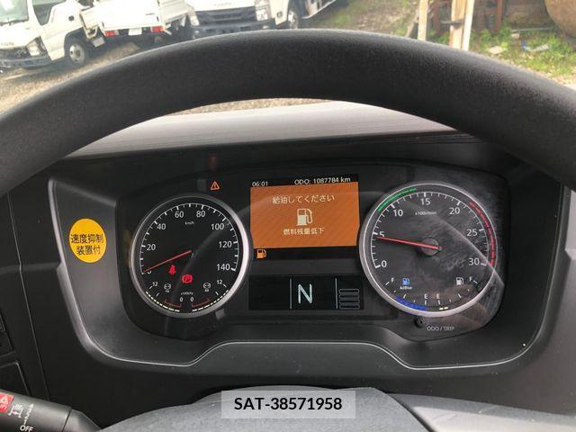 Nissan QUON 2018-09 354595-29