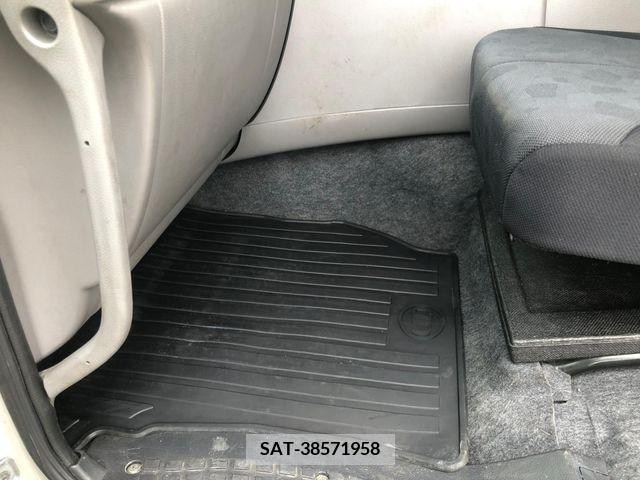 Nissan QUON 2018-09 354595-13