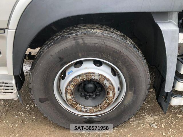Nissan QUON 2018-09 354595-16