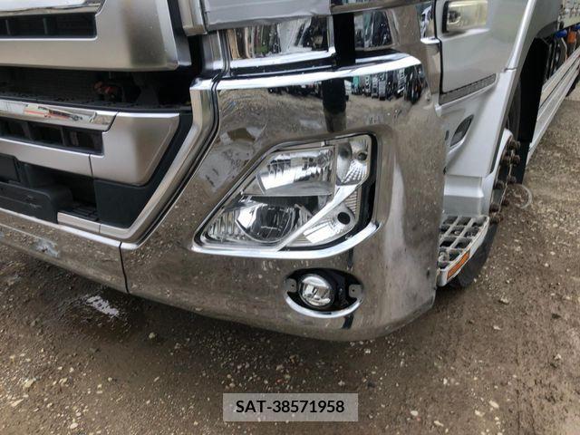 Nissan QUON 2018-09 354595-18